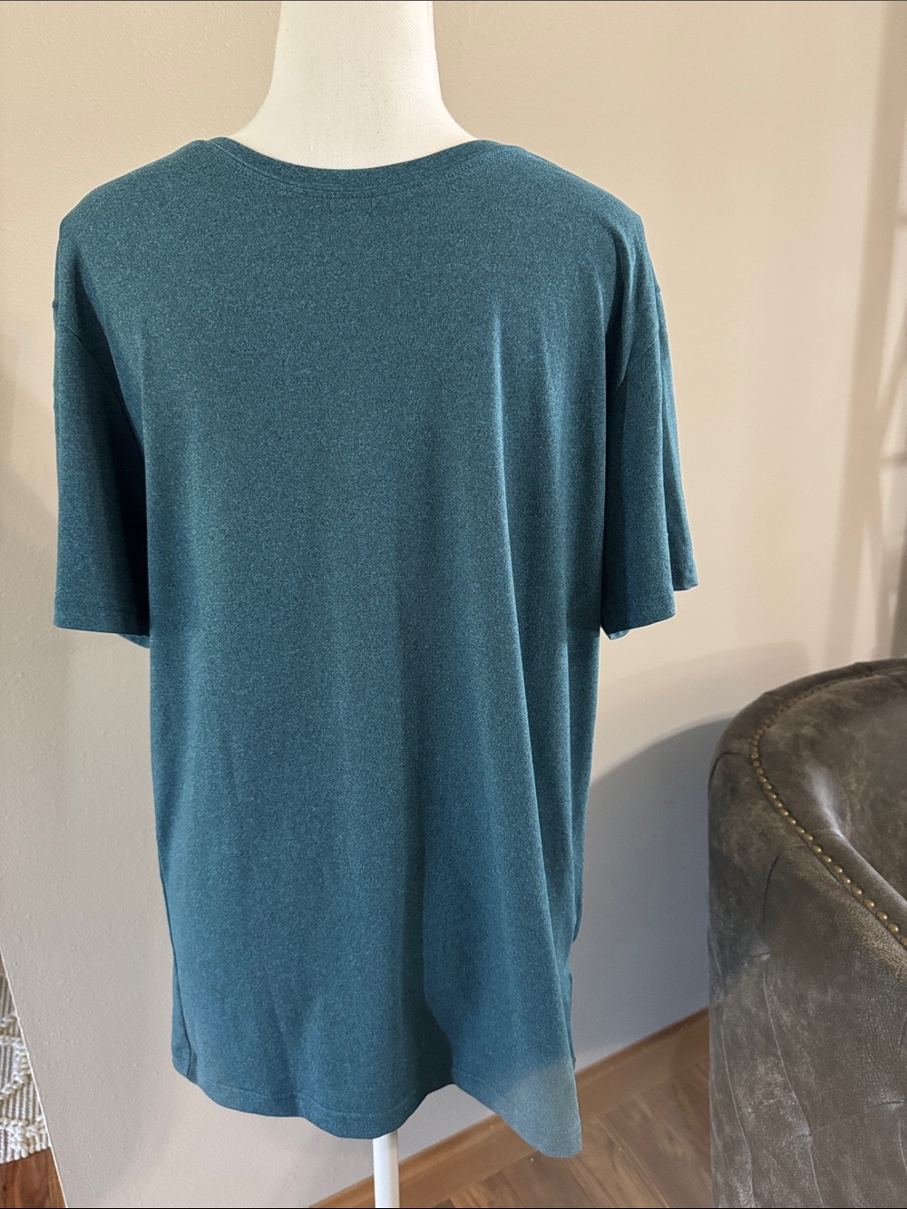 Men's Heathered Teal Short-Sleeve Crewneck Shirt - Medium